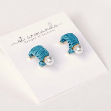 Load image into Gallery viewer, St. Armand’s Mini Raffia Pearl Cornflower Hoops