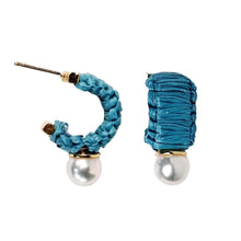 Load image into Gallery viewer, St. Armand’s Mini Raffia Pearl Cornflower Hoops